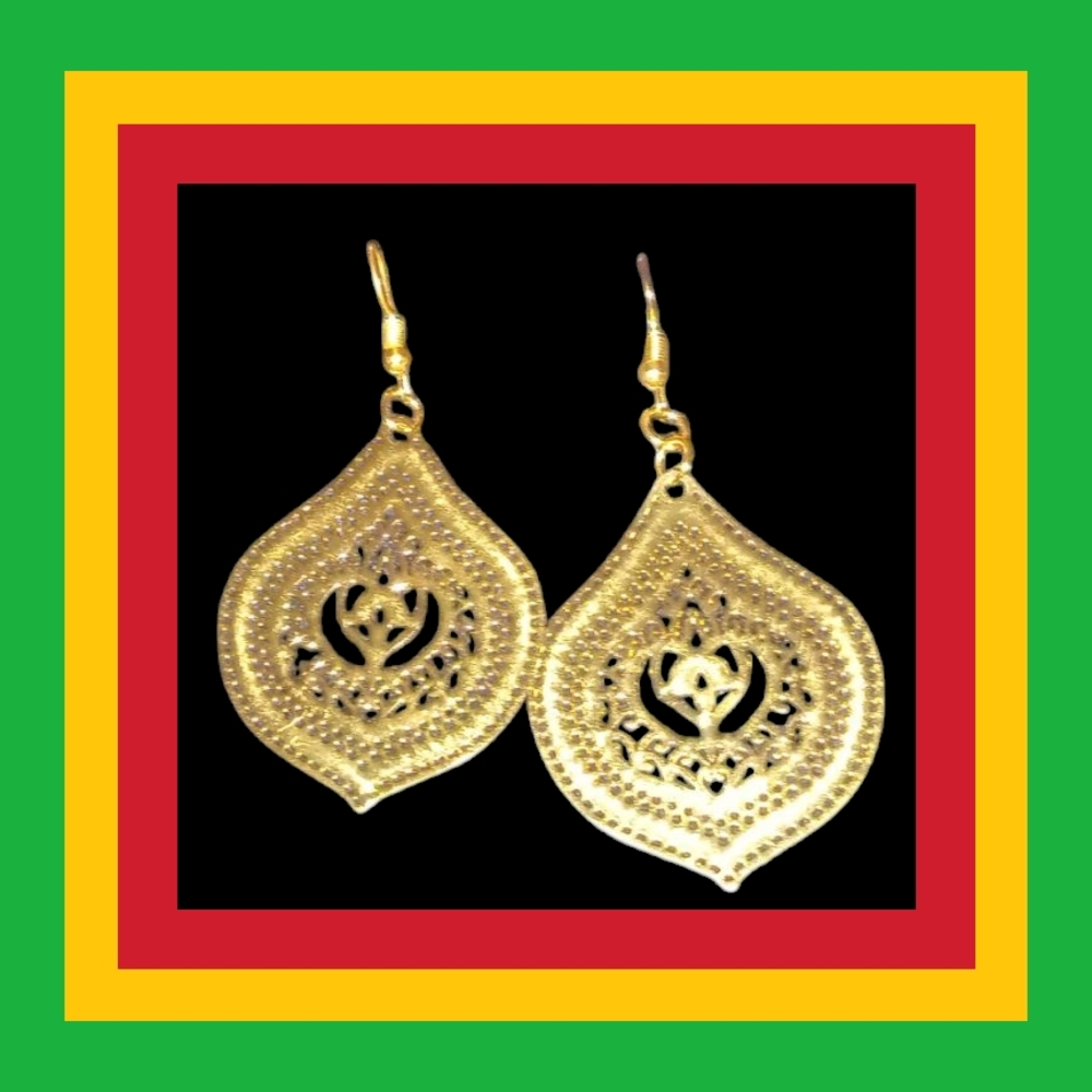 Elegant Gold Dangle Earrings